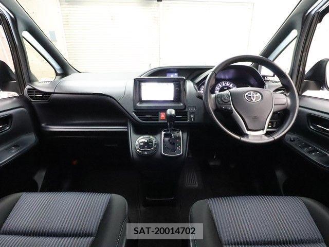 Toyota VOXY 2015-10 370404-2