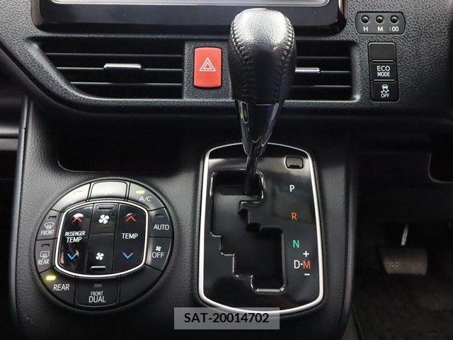 Toyota VOXY 2015-10 370404-14