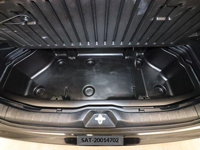 Toyota VOXY 2015-10 370404-10