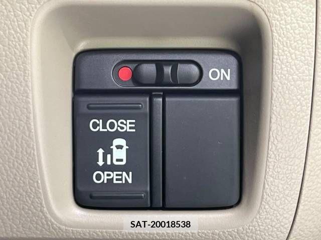 Honda N BOX 2015-04 278772-6