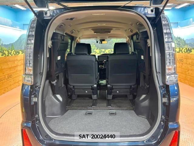 Toyota VOXY 2017-02 321525-10