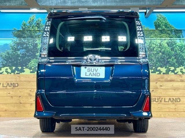 Toyota VOXY 2017-02 321525-15
