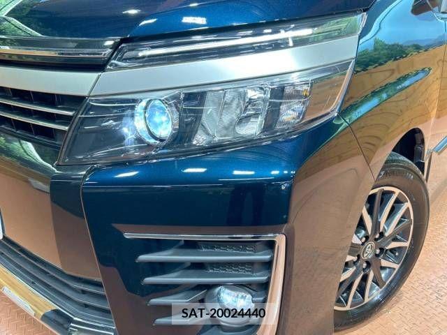 Toyota VOXY 2017-02 321525-13