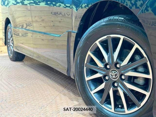 Toyota VOXY 2017-02 321525-12