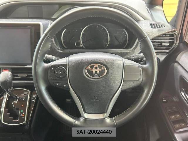 Toyota VOXY 2017-02 321525-11