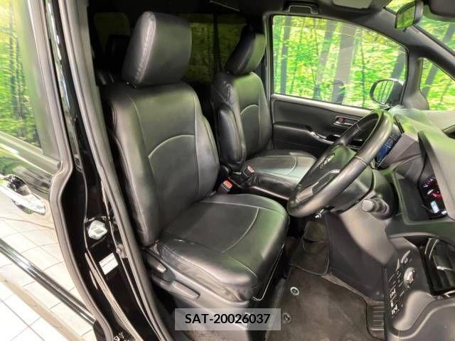 Toyota VOXY 2019-08 394958-8