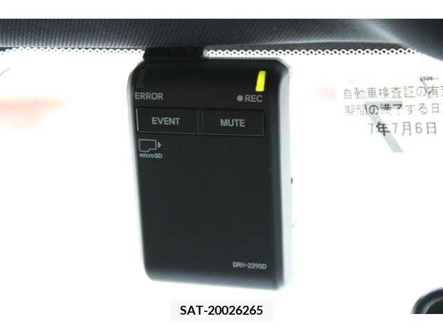 Honda CIVIC 2022-07 302702-6