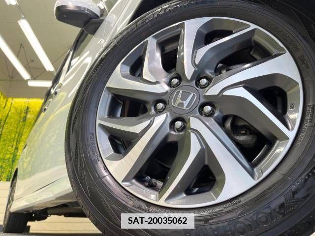 Honda e 2015-06 346437-12