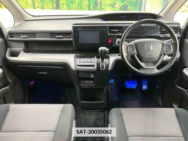 Honda e 2015-06 346437-1