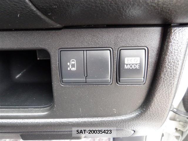 Nissan SERENA 2011-07 255345-18