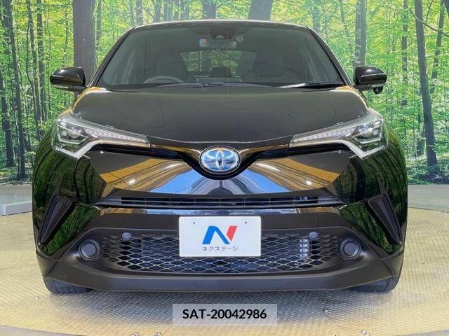 Toyota C-HR 2018-11 294892-14