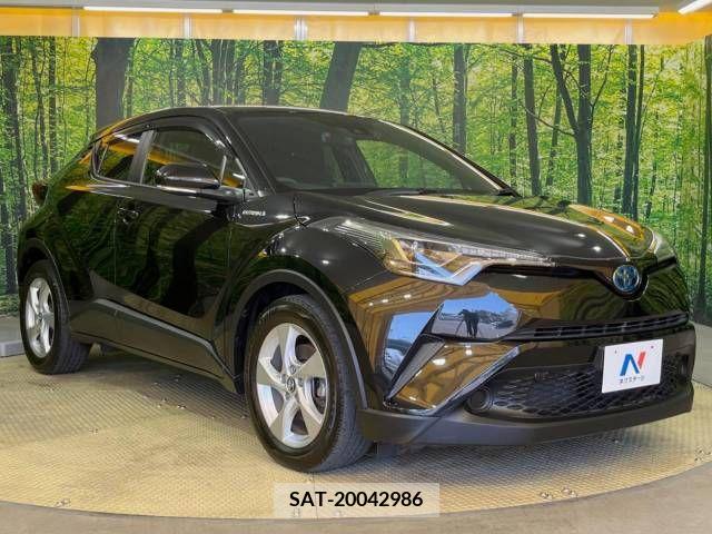 Toyota C-HR 2018-11 294892-16