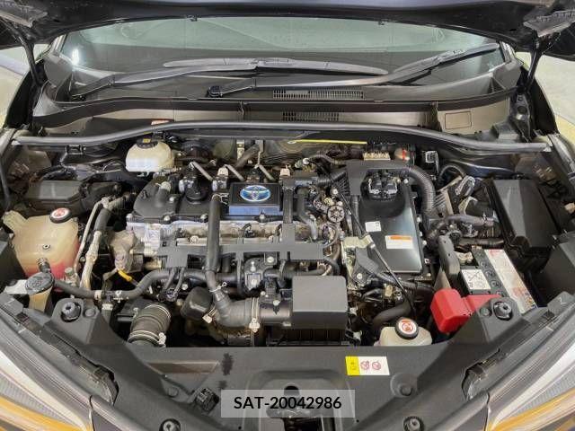 Toyota C-HR 2018-11 294892-18