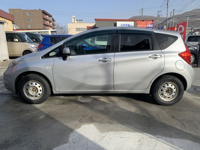 Nissan NOTE 2013-01 6044-4