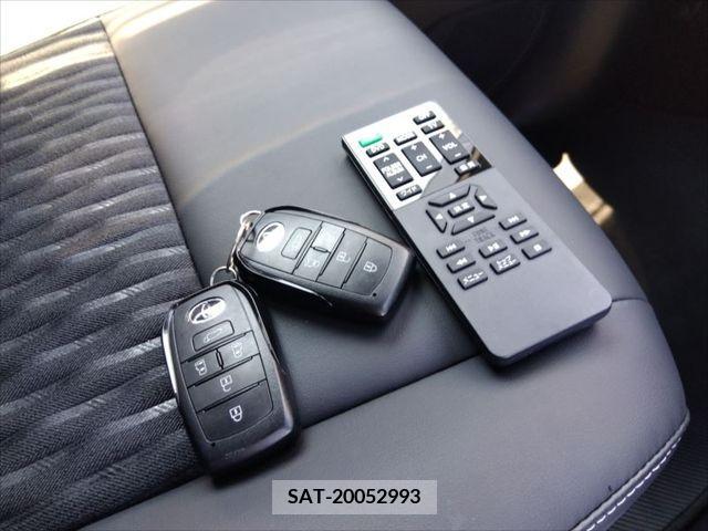 Toyota NOAH HYBRID 2023-02 322897-6