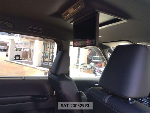 Toyota NOAH HYBRID 2023-02 322897-10