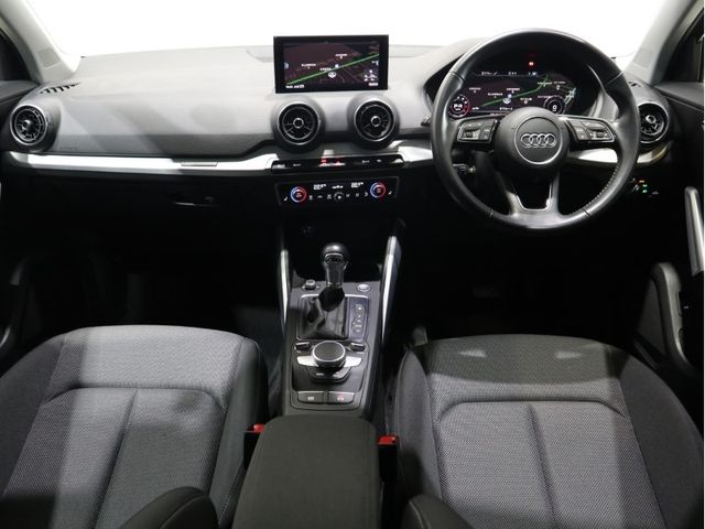 Audi Q2 2020-12 191952-9