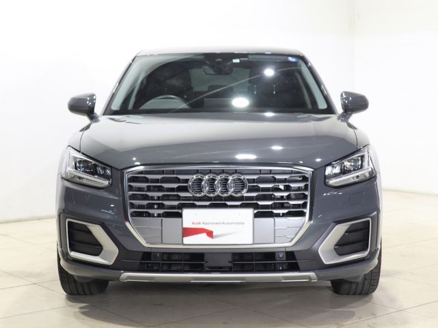 Audi Q2 2020-12 191952-1