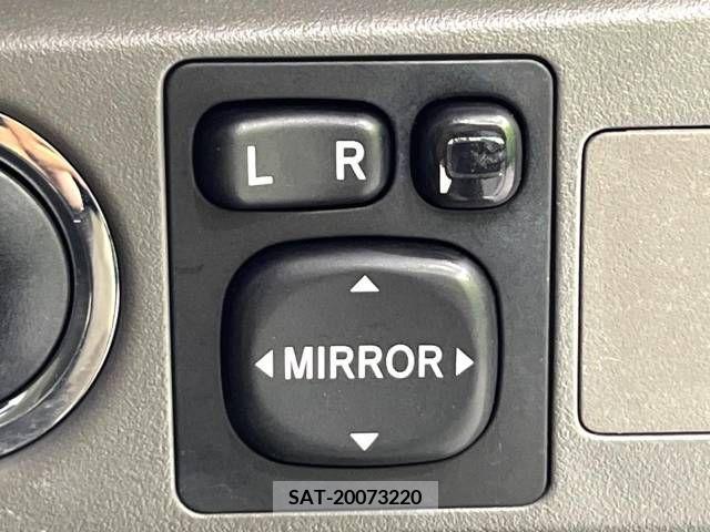 Toyota VITZ 2010-03 370166-5