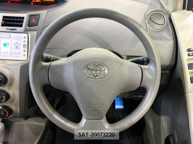 Toyota VITZ 2010-03 370166-11
