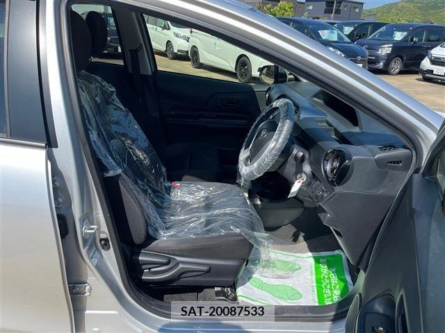 Toyota AQUA 2017-03 260143-13
