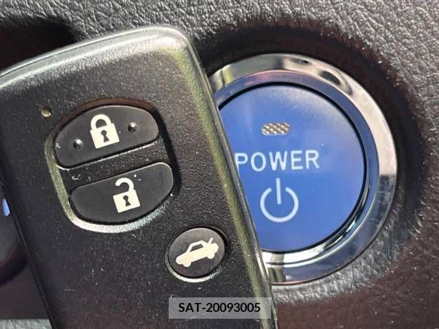 Toyota SAI 2014-06 393821-7