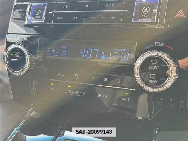 Toyota ALPHARD 2019-05 355533-26