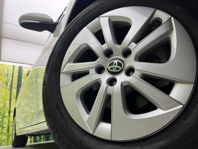 Toyota PRIUS 2017-01 28740-13