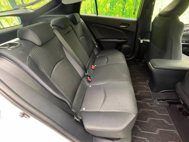 Toyota PRIUS 2017-01 28740-9