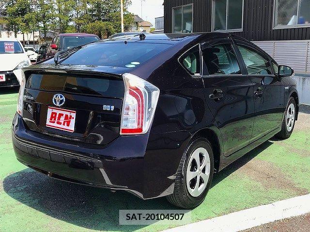 Toyota PRIUS 2013-04 281783-2