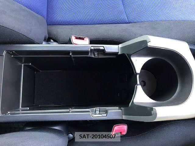 Toyota PRIUS 2013-04 281783-17