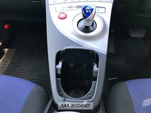 Toyota PRIUS 2013-04 281783-22