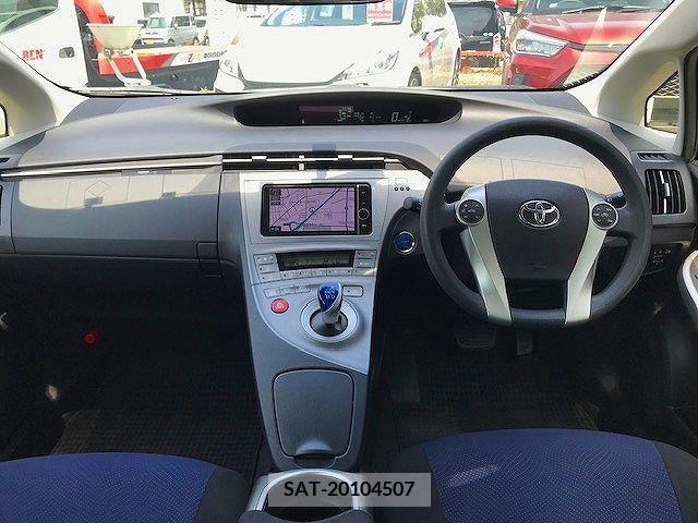 Toyota PRIUS 2013-04 281783-1