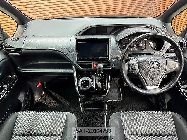 Toyota VOXY 2019-04 332163-1
