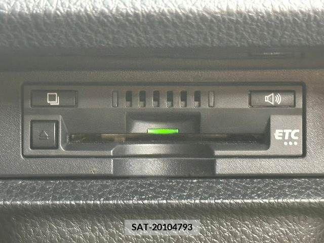 Toyota VOXY 2019-04 332163-10