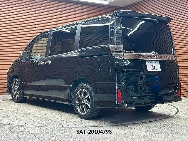 Toyota VOXY 2019-04 332163-15