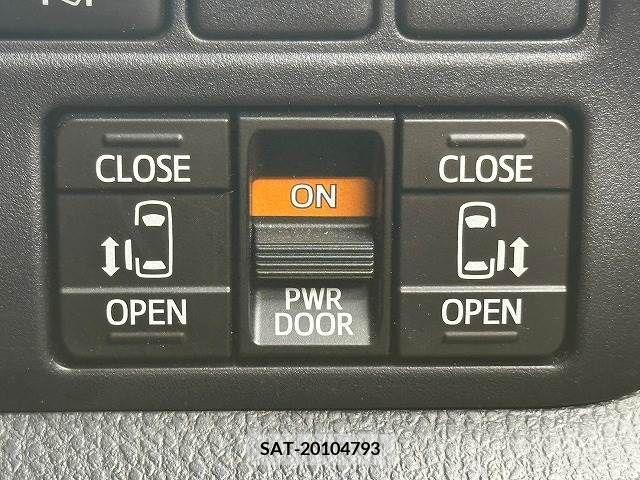 Toyota VOXY 2019-04 332163-8