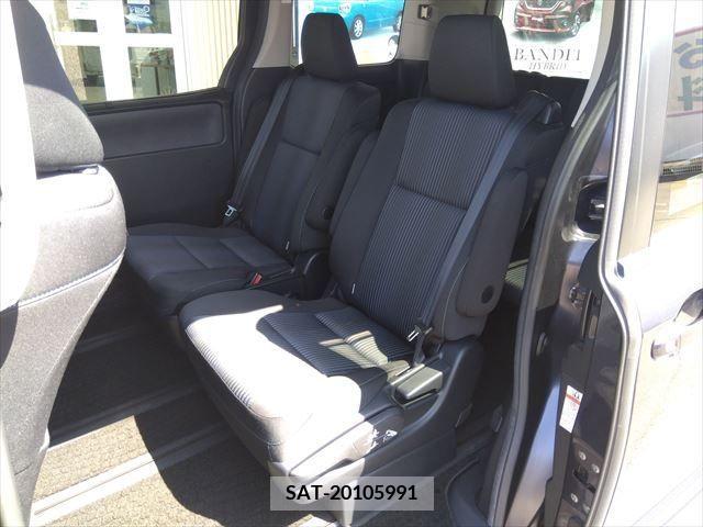 Toyota NOAH 2015-01 365089-14