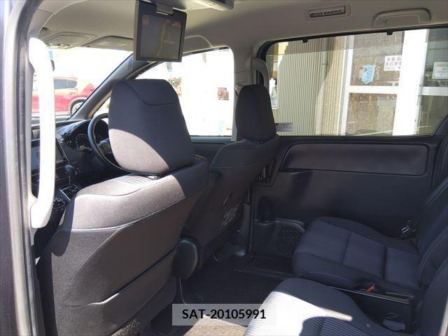 Toyota NOAH 2015-01 365089-13