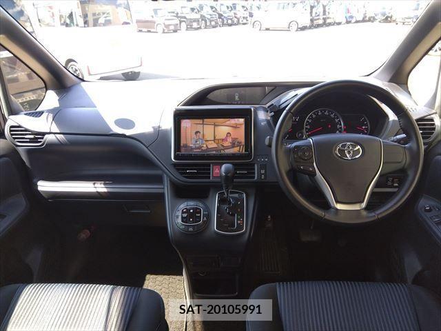 Toyota NOAH 2015-01 365089-10
