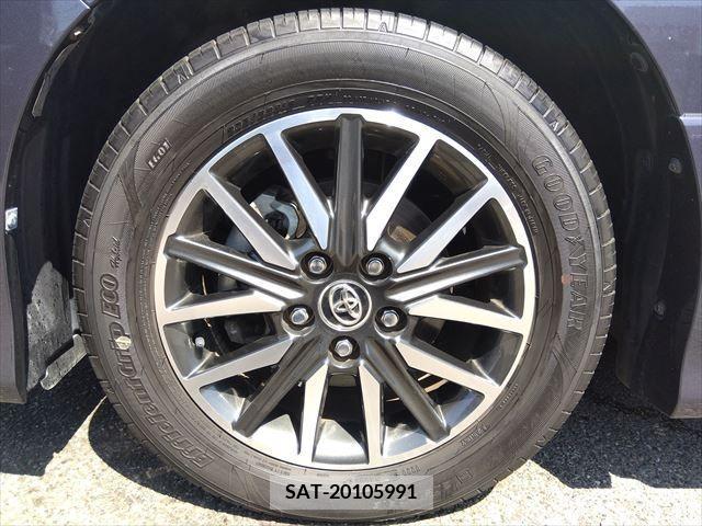 Toyota NOAH 2015-01 365089-9