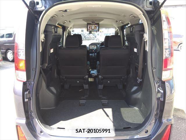 Toyota NOAH 2015-01 365089-16