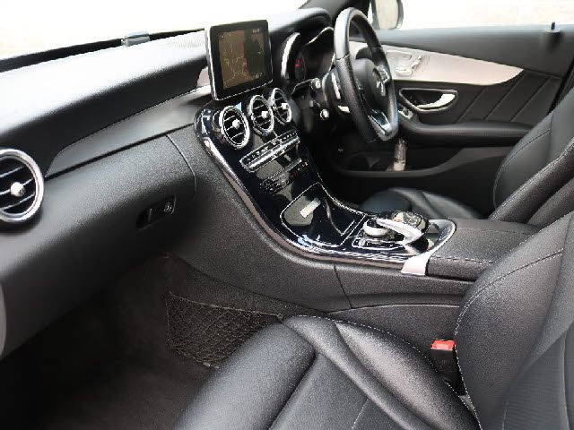 Mercedes Benz C-CLASS 2017-10 22050-1