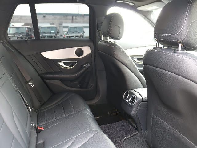 Mercedes Benz C-CLASS 2017-10 22050-13