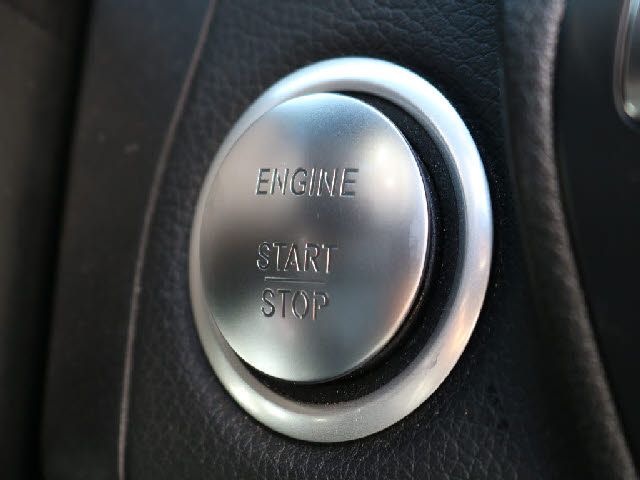 Mercedes Benz C-CLASS 2017-10 22050-8