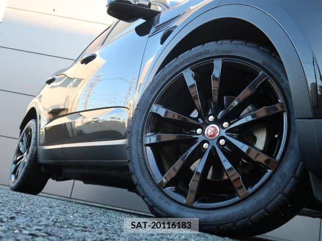 Jaguar E-PACE 2019-05 315766-3