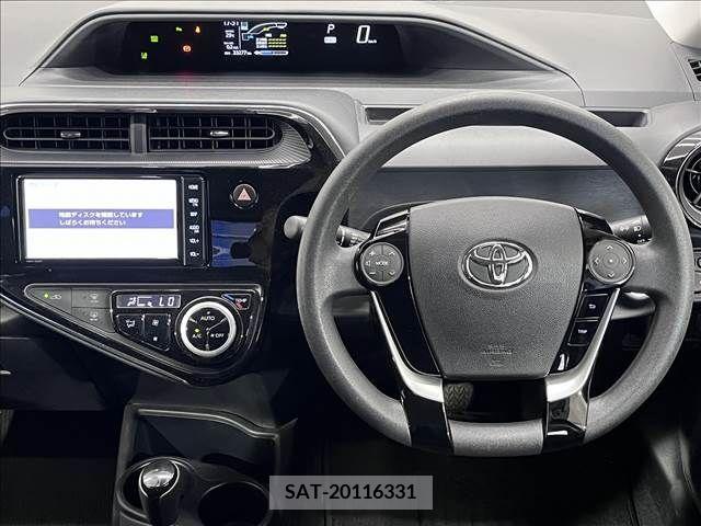 Toyota AQUA 2018-11 260176-8