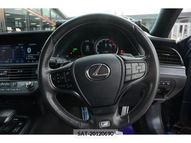 Lexus LS 2017-11 276035-7