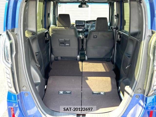 Honda N BOX CUSTOM 2017-11 306948-10