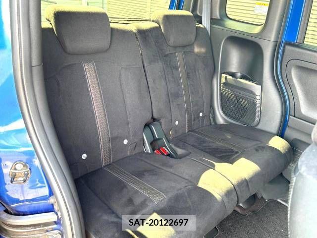 Honda N BOX CUSTOM 2017-11 306948-9